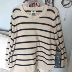 Old Navy sweater
